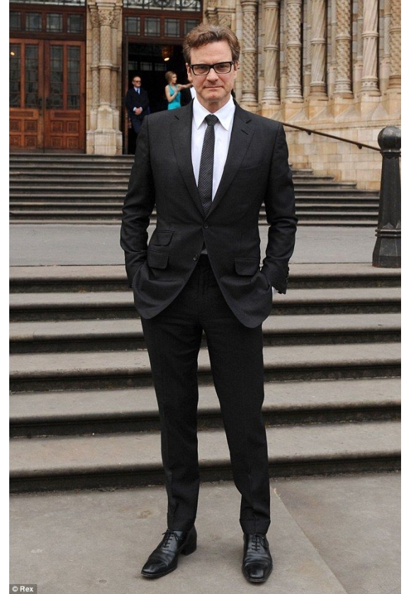 Classic Black Tailored Suit for Formal Events